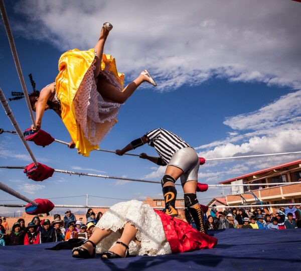 2-CholitasLuchadoras